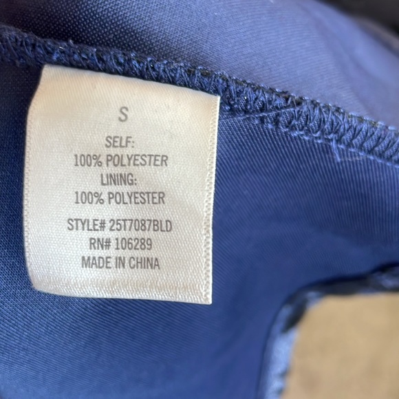 Francesca’s Patrice Flocked Floral Dress - Picture 9 of 9